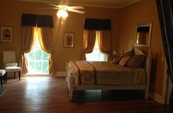 2 Sisters Bed & Breakfast Madison Bagian luar foto
